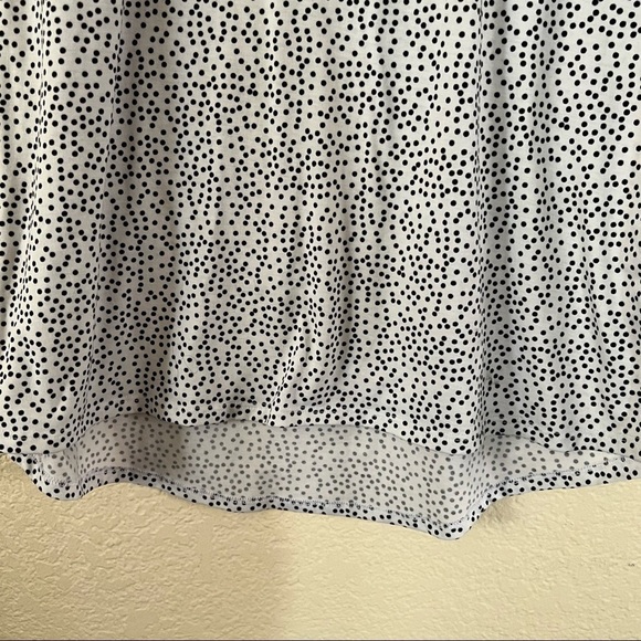 Short sleeve tunic top Size Medium - Picture 5 of 6